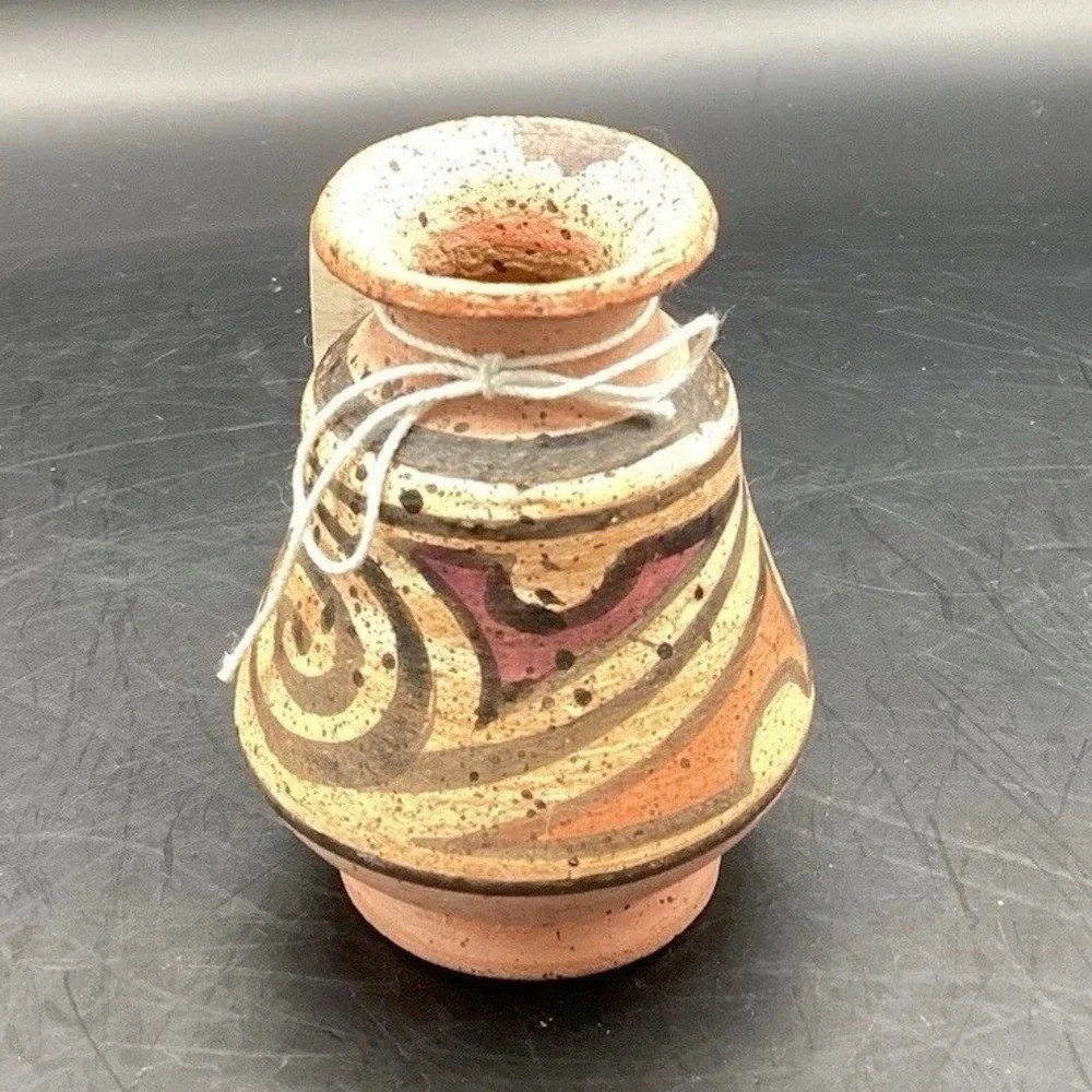 Handcrafted Miniature‎ Pottery Vase From Panama Rain Forest 2.75